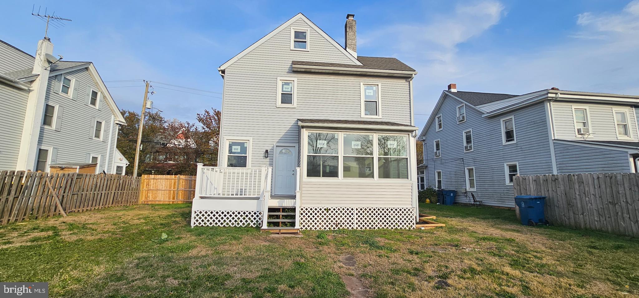 HATFIELD MANOR - Residential