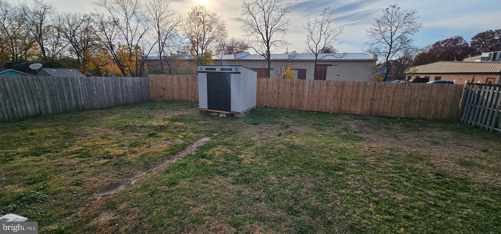 HATFIELD MANOR - Residential