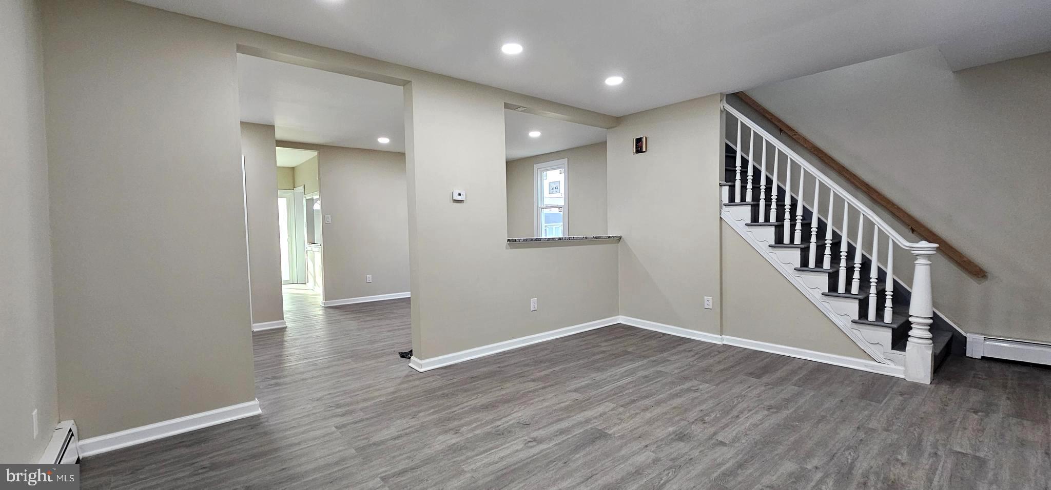 HATFIELD MANOR - Residential