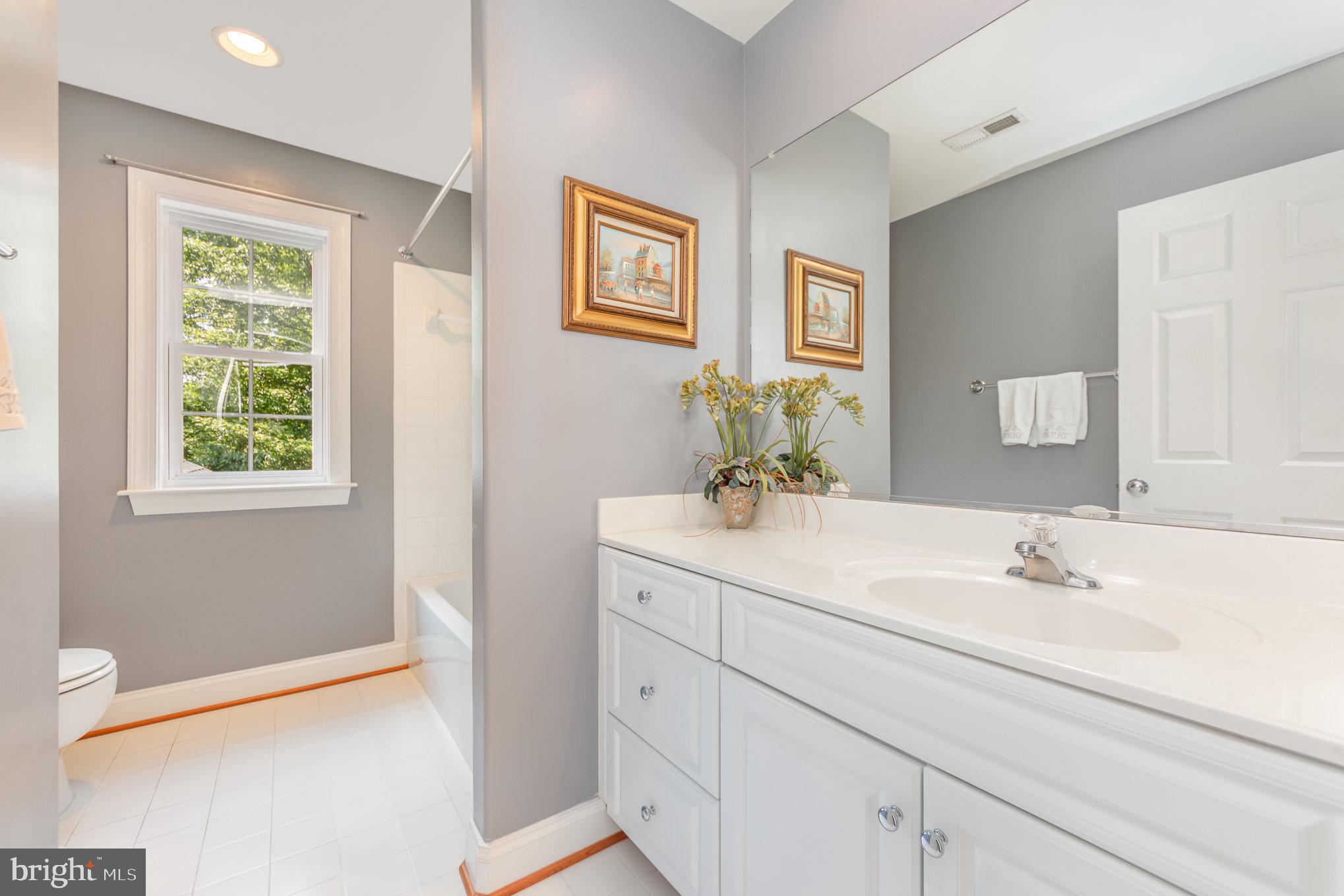 POPLAR HILLS - Residential