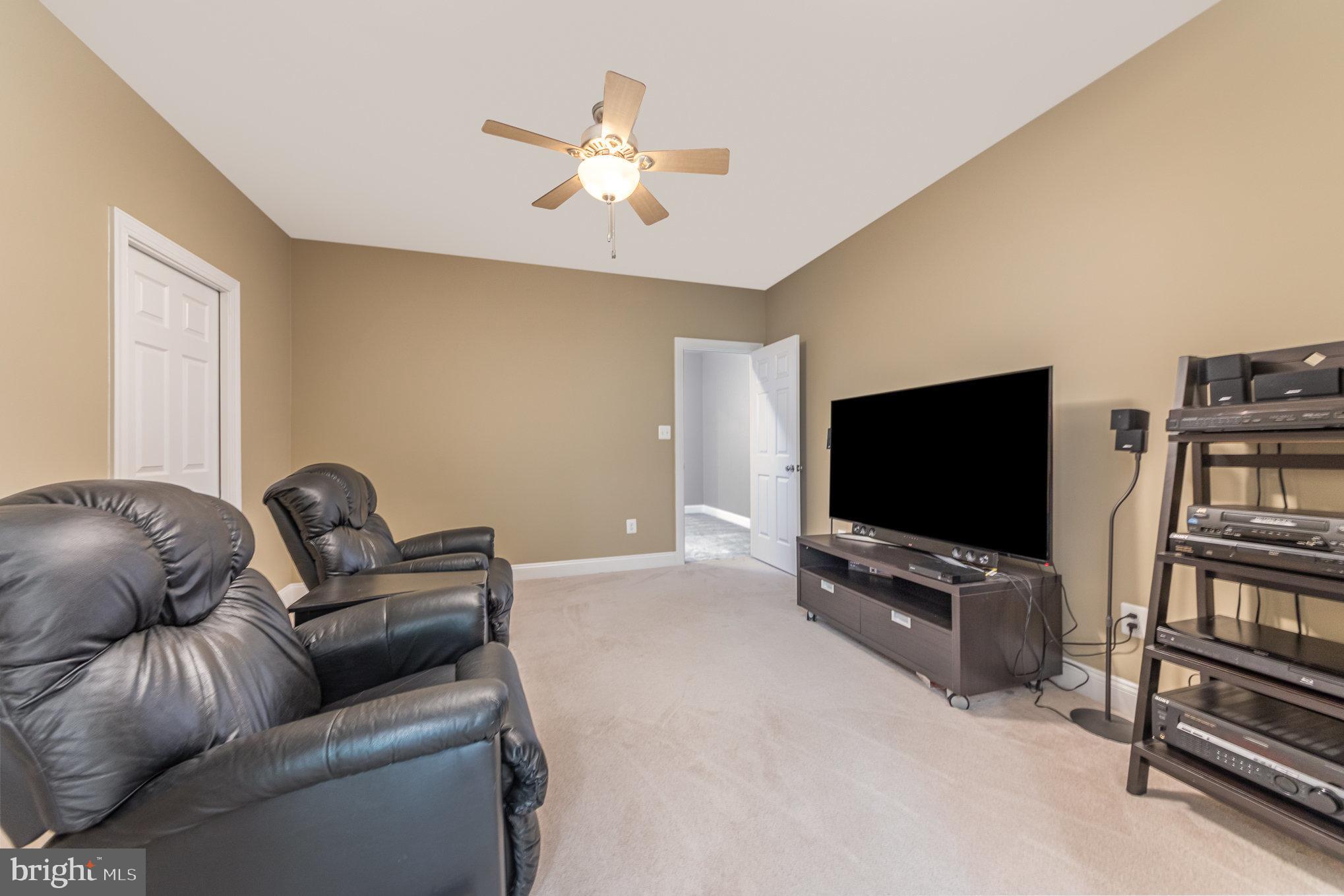 POPLAR HILLS - Residential