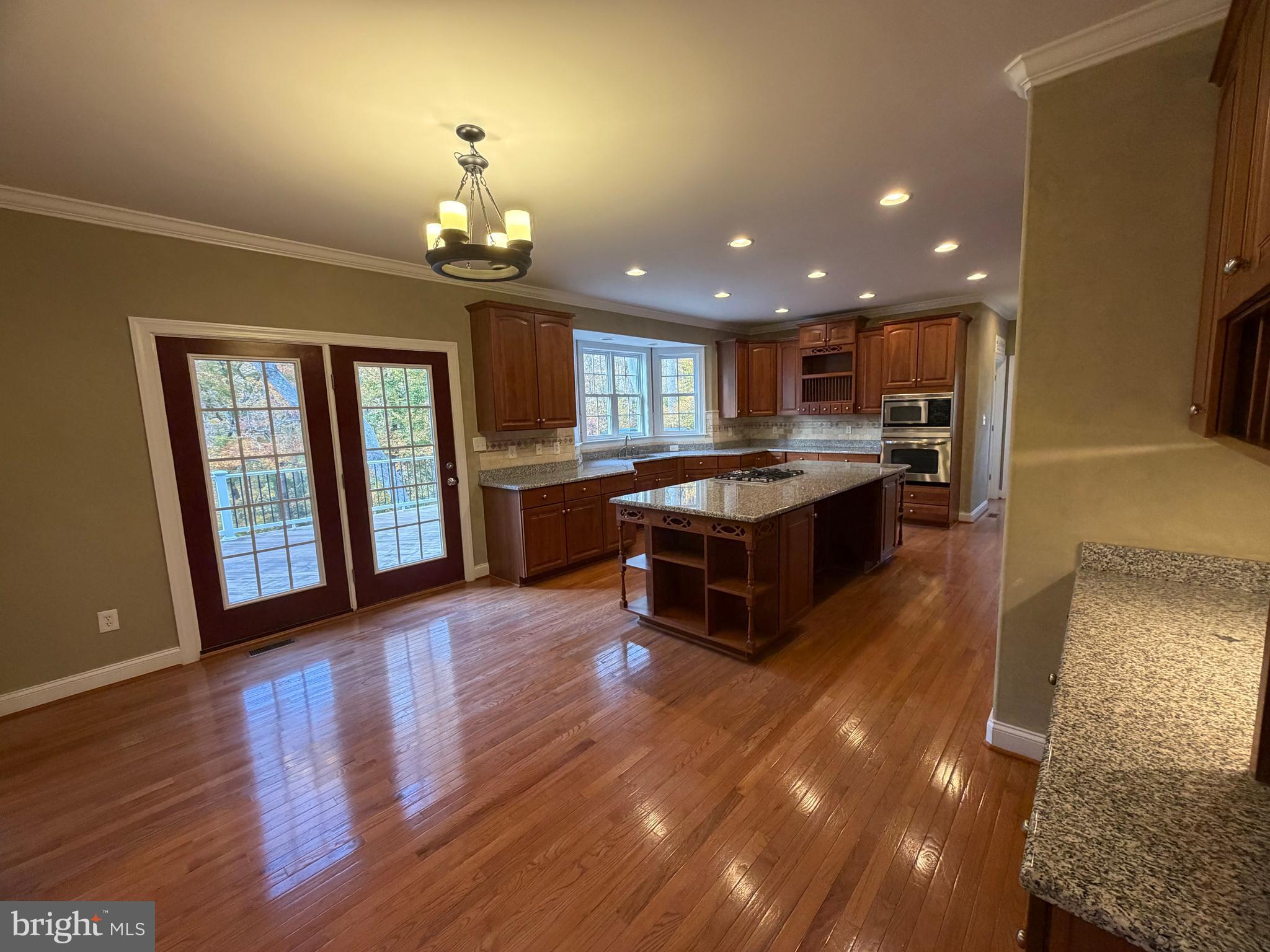 POPLAR HILLS - Residential