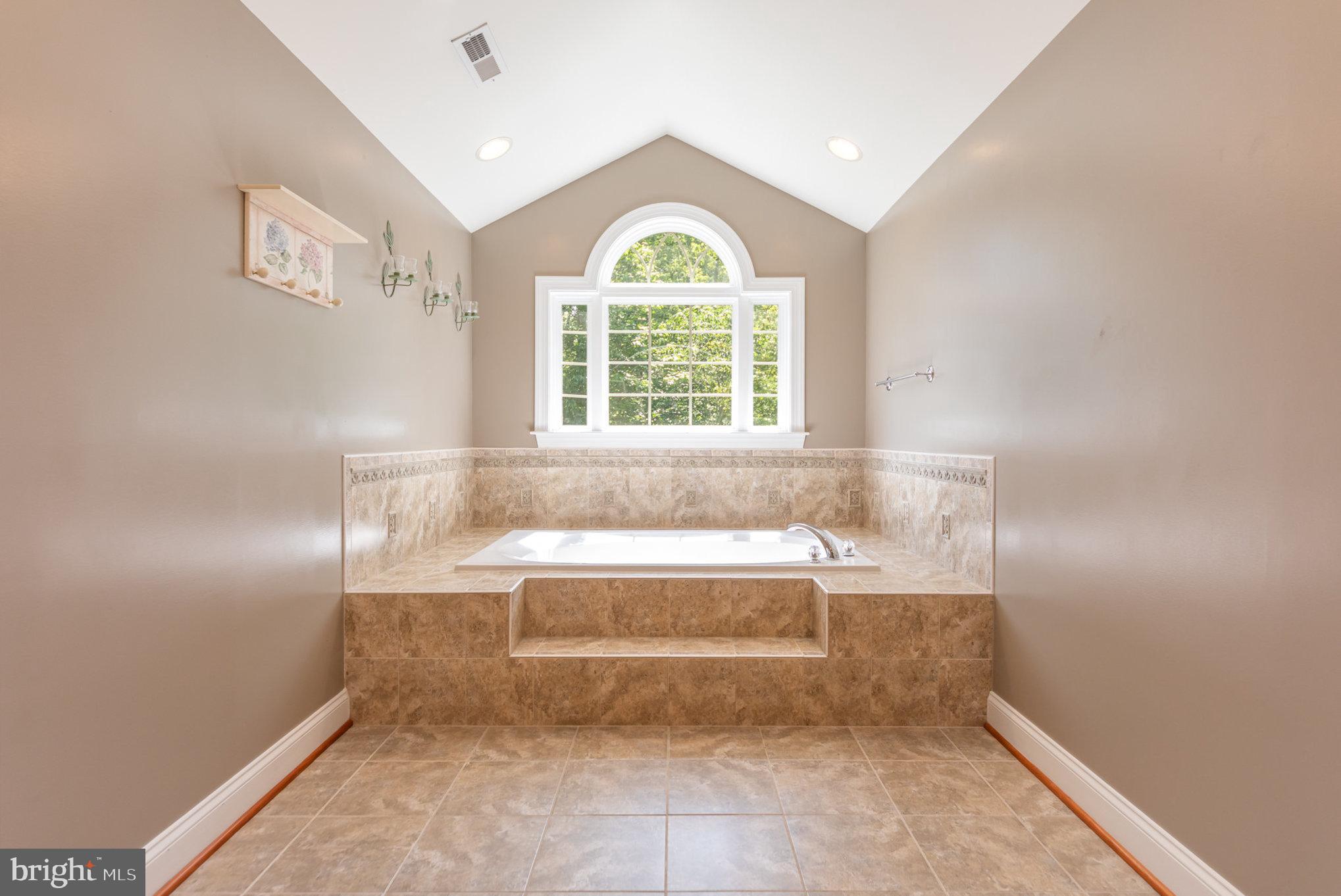 POPLAR HILLS - Residential