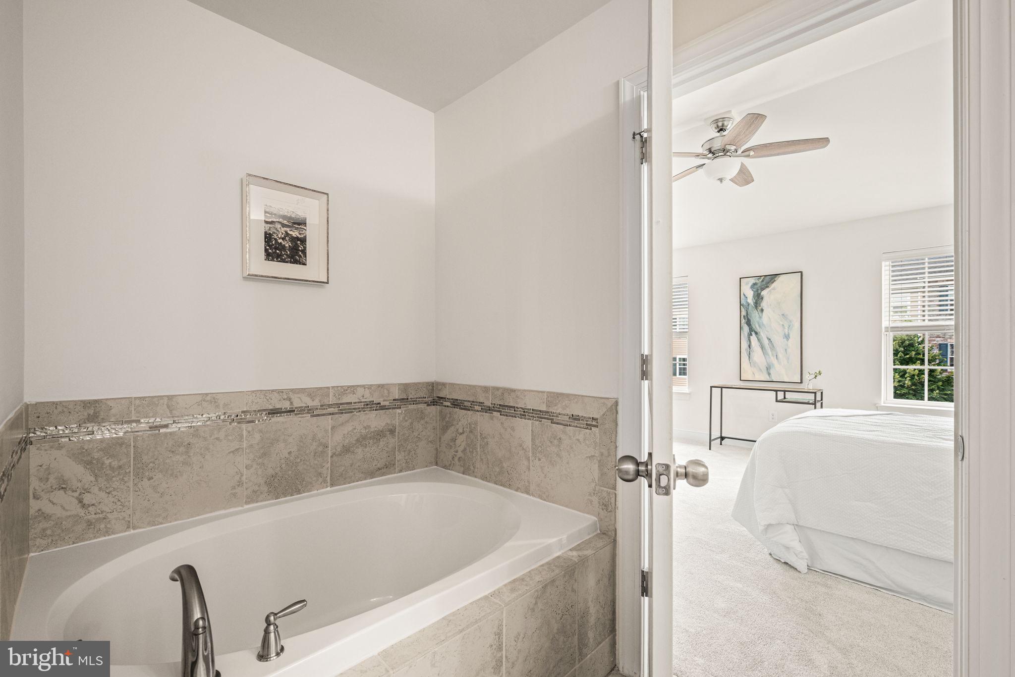 THE RES AT ROSE TREE - Residential