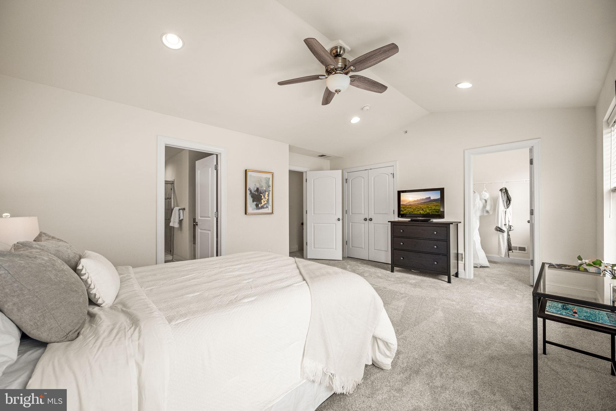 THE RES AT ROSE TREE - Residential