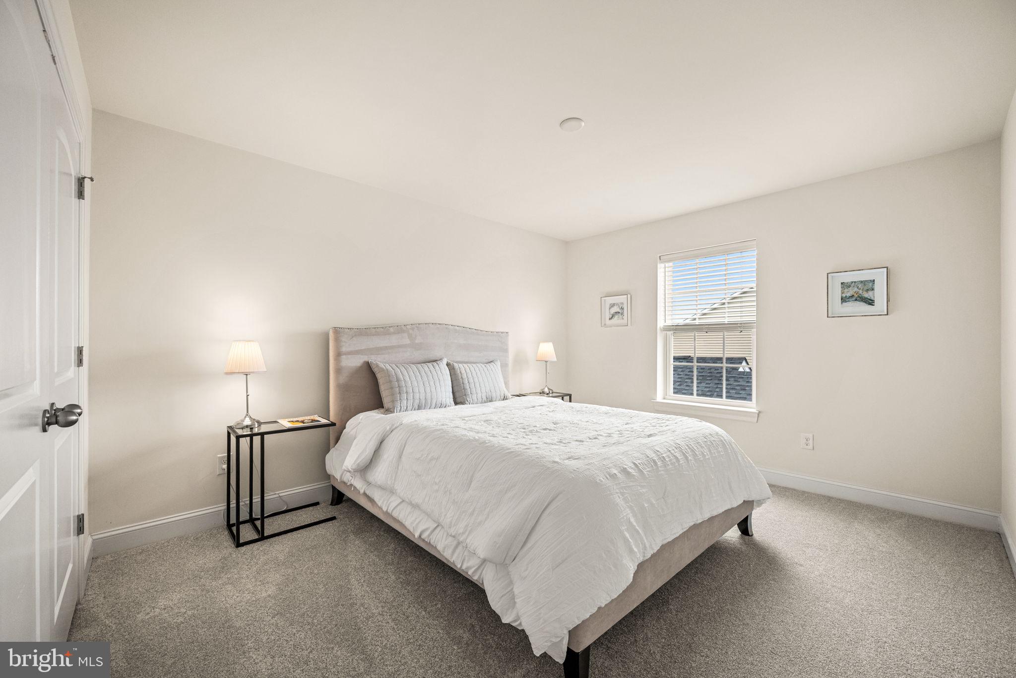 THE RES AT ROSE TREE - Residential