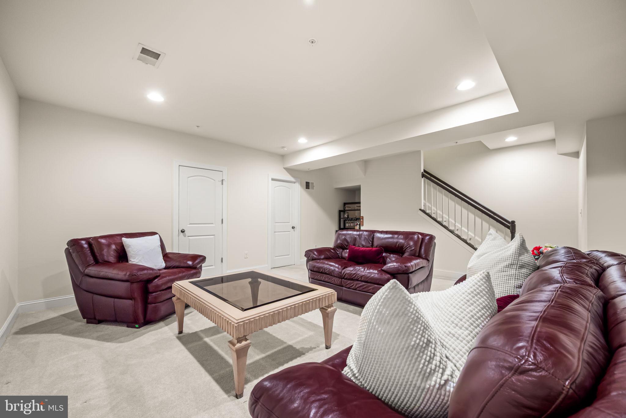 THE RES AT ROSE TREE - Residential