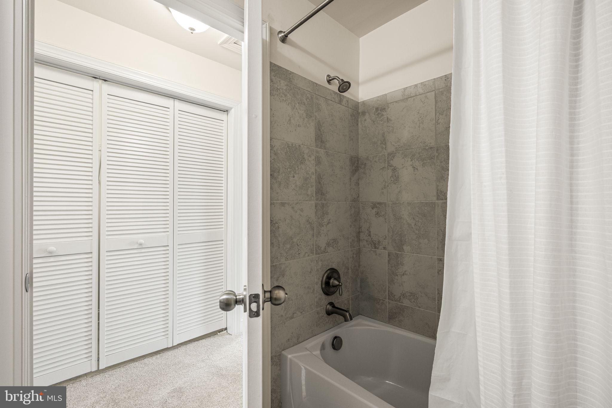 THE RES AT ROSE TREE - Residential