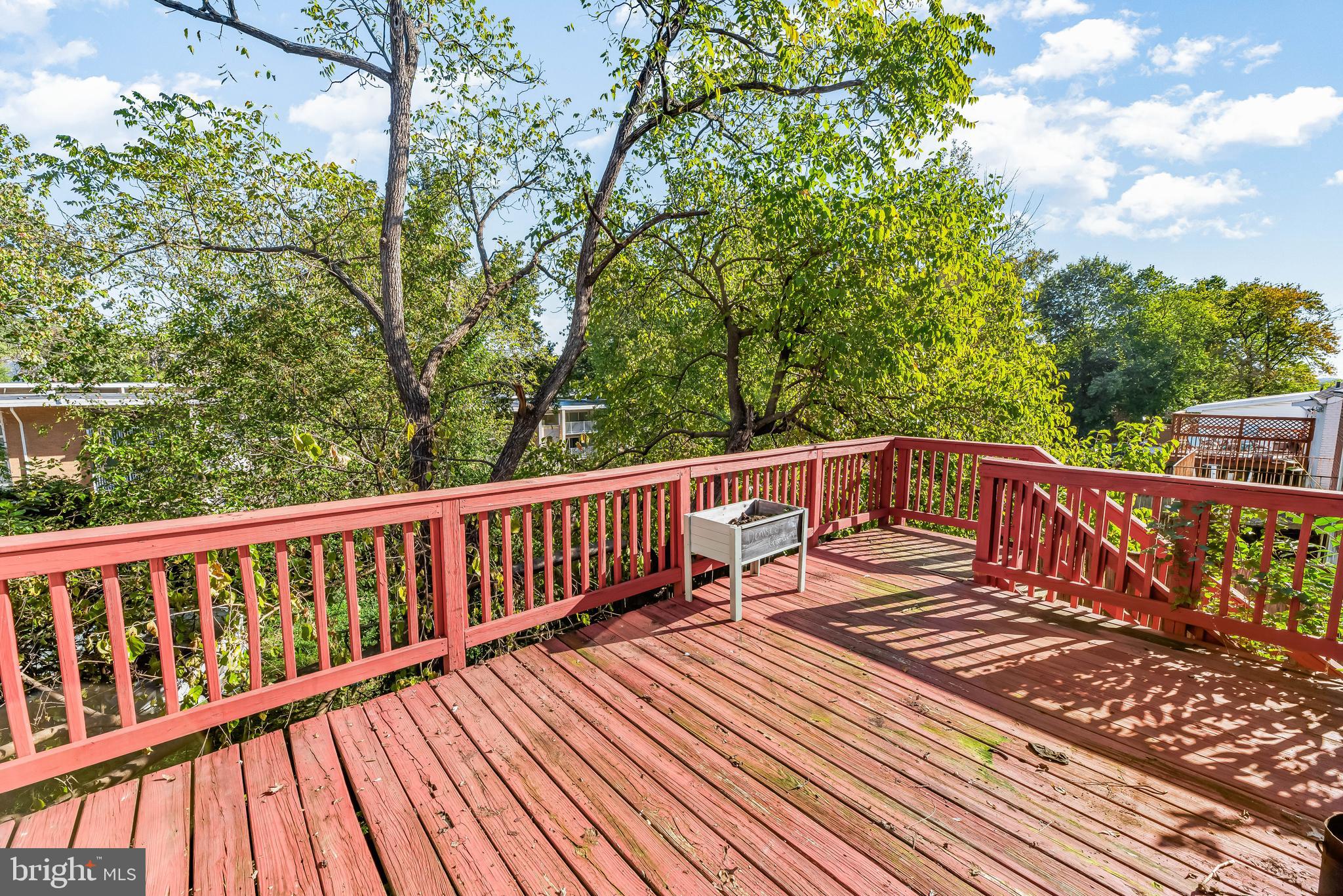 CHEVERLY MANOR - Residential