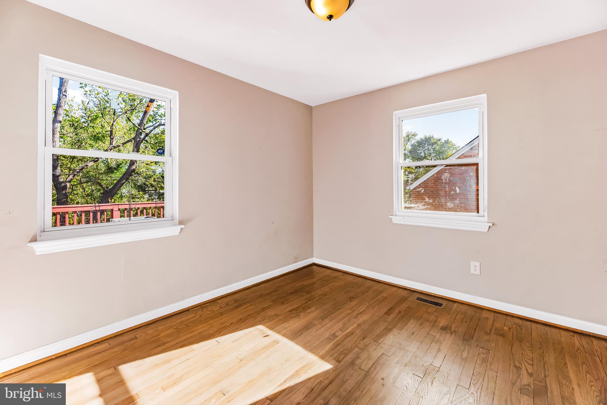 CHEVERLY MANOR - Residential