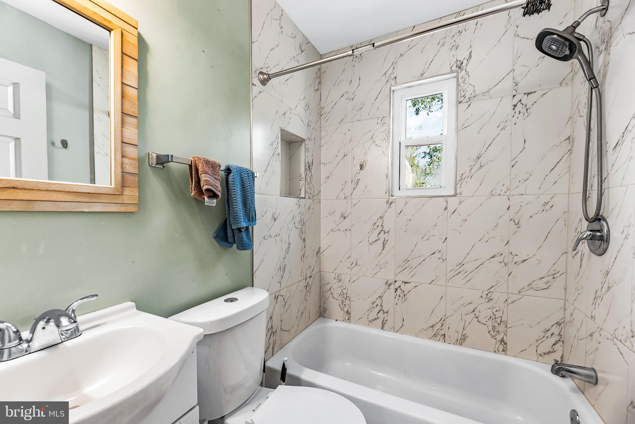 CHEVERLY MANOR - Residential