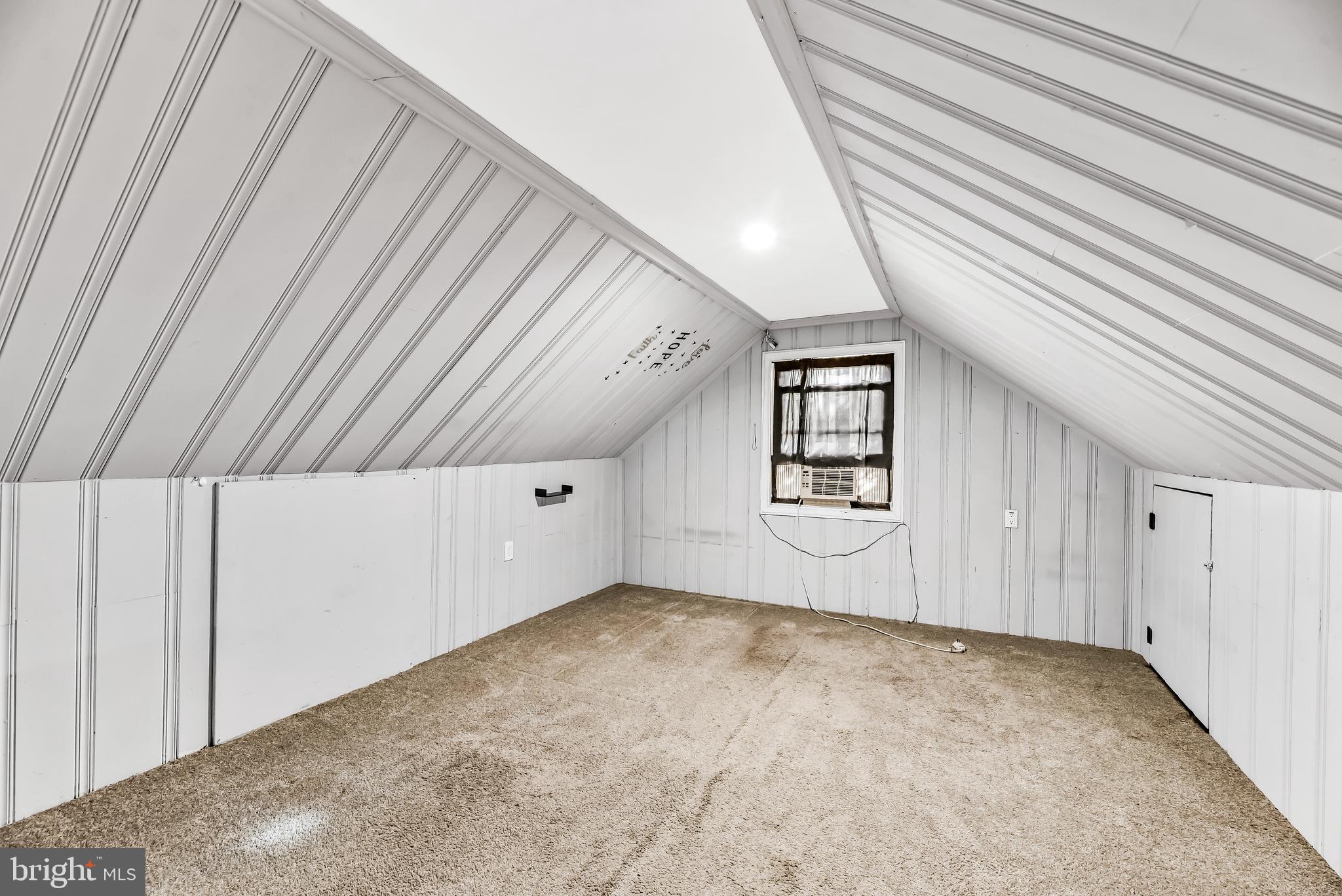 CHEVERLY MANOR - Residential