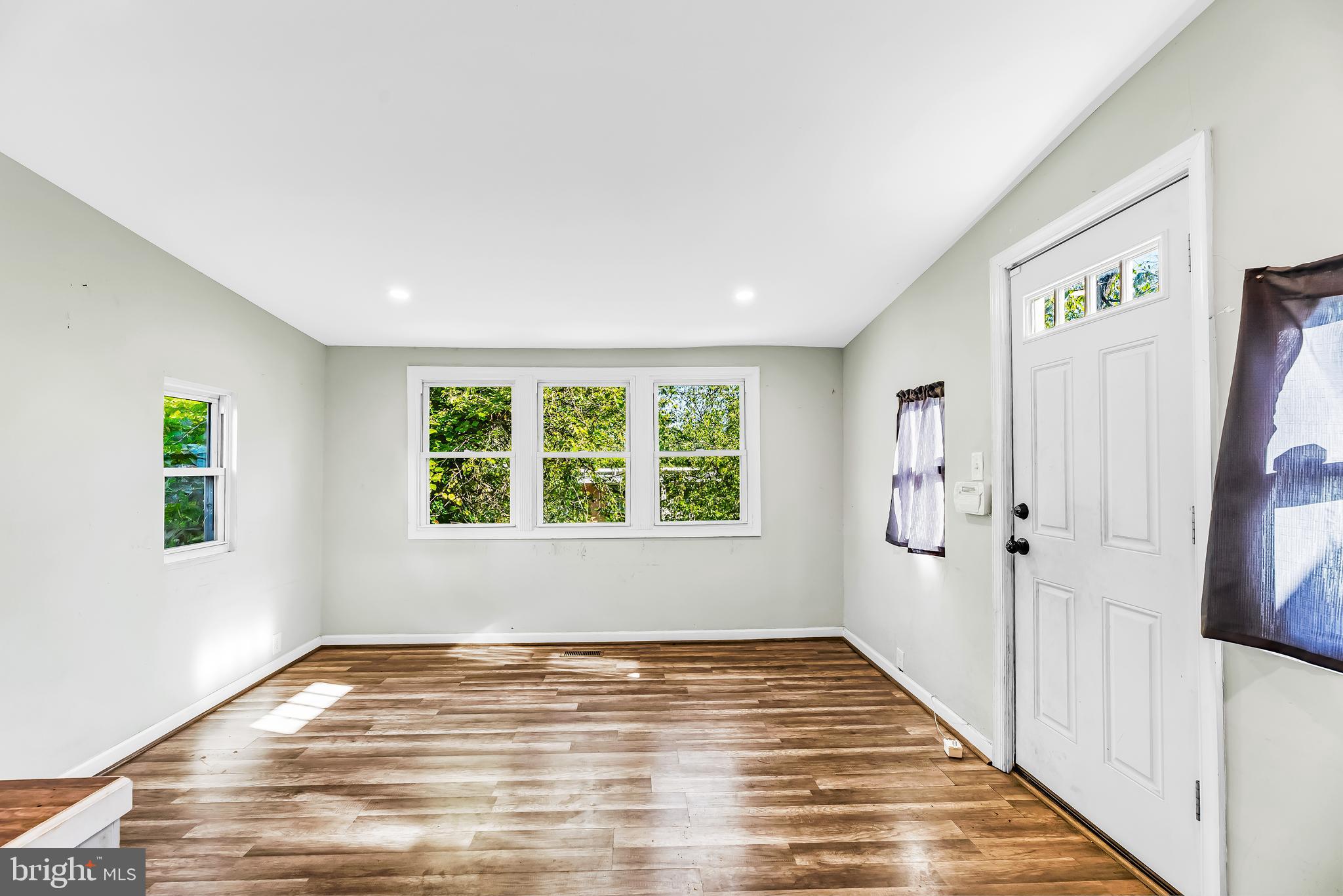 CHEVERLY MANOR - Residential