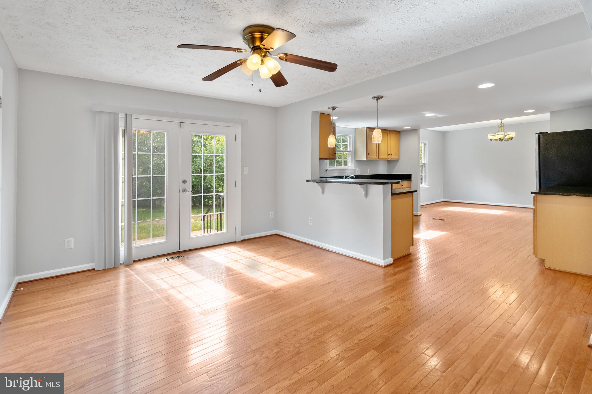 ST. CHARLES - Residential