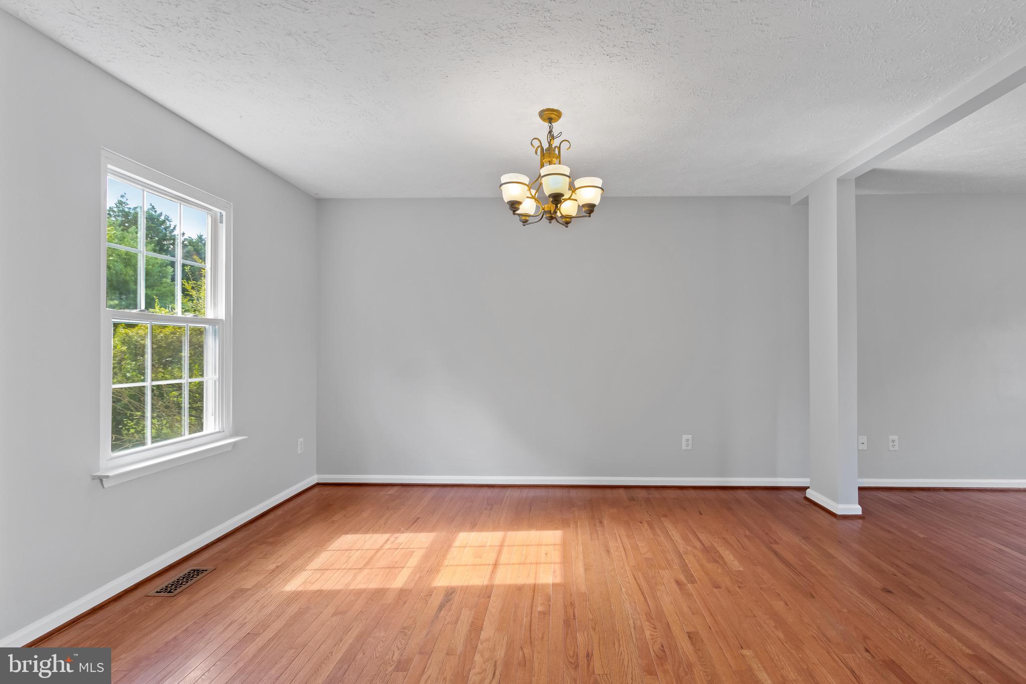 ST. CHARLES - Residential