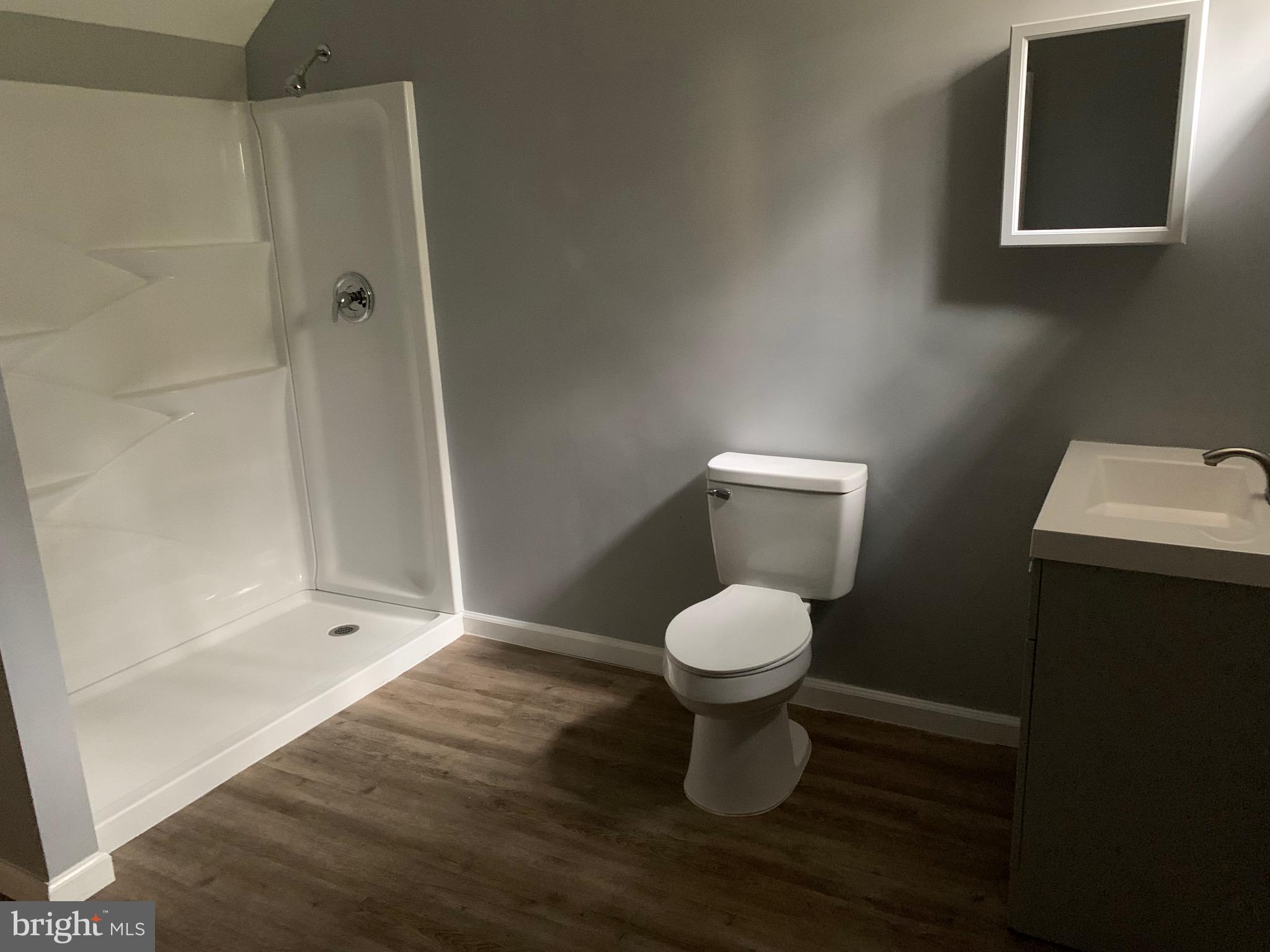 HIDDEN LAKE - Residential Lease