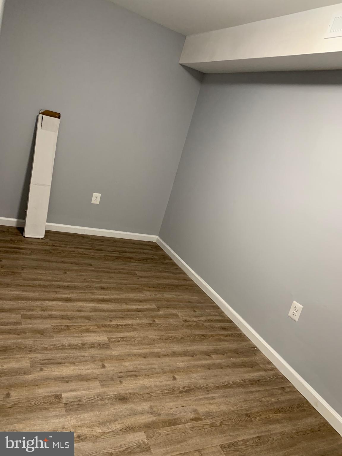 HIDDEN LAKE - Residential Lease