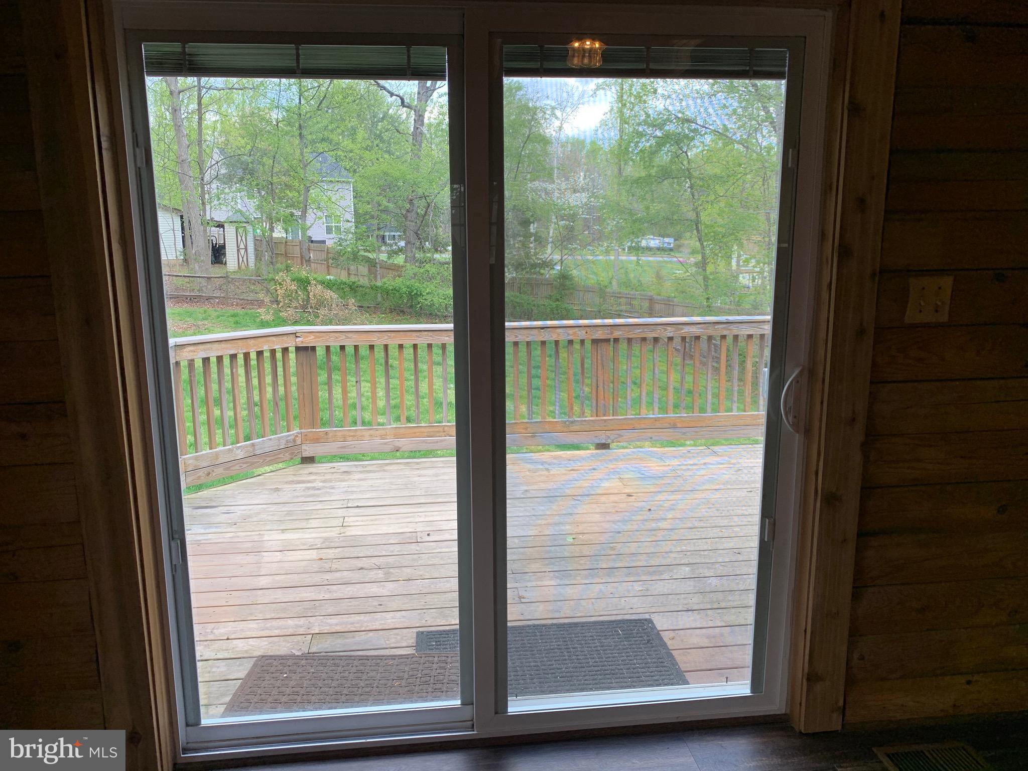 HIDDEN LAKE - Residential Lease