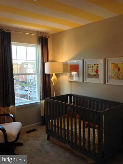 OXFORD SQUARE - Residential Lease