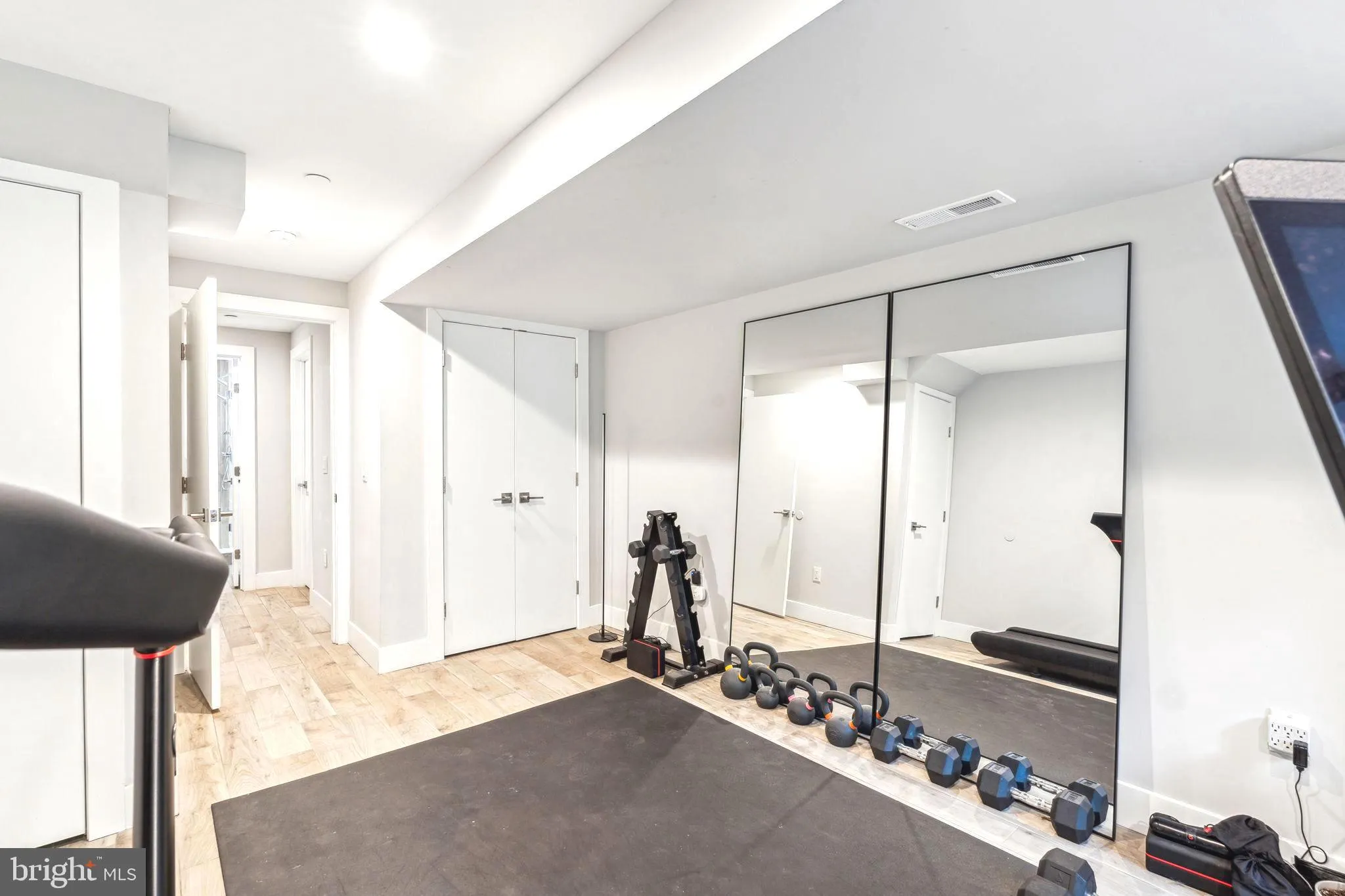 Philadelphia, Pennsylvania 19146, United States, 4 Bedrooms Bedrooms, ,3 BathroomsBathrooms,Residential,Active,127682