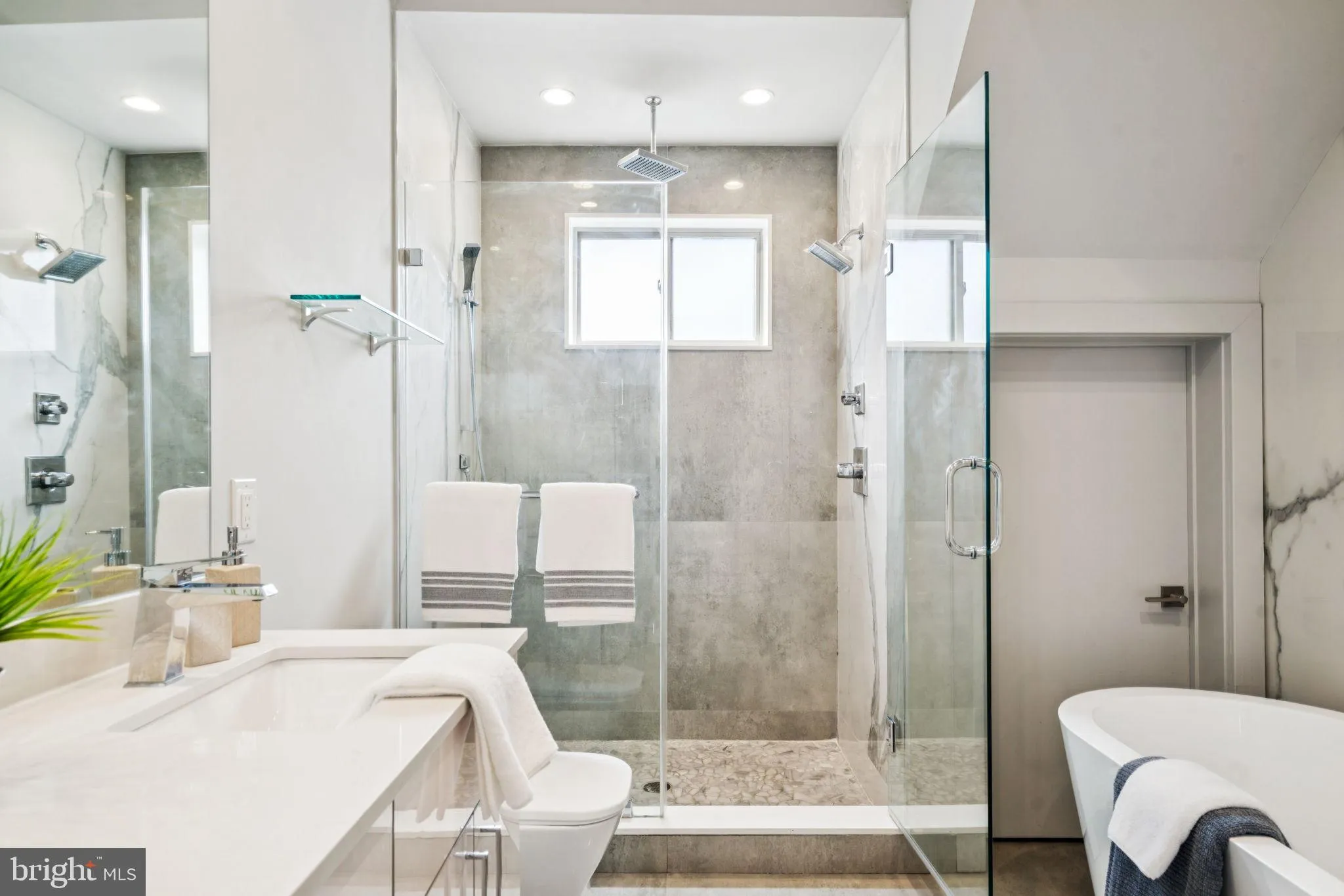 Philadelphia, Pennsylvania 19146, United States, 4 Bedrooms Bedrooms, ,3 BathroomsBathrooms,Residential,Active,127682