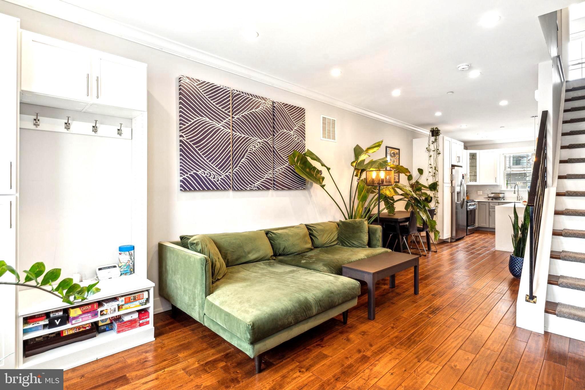 POINT BREEZE - Residential