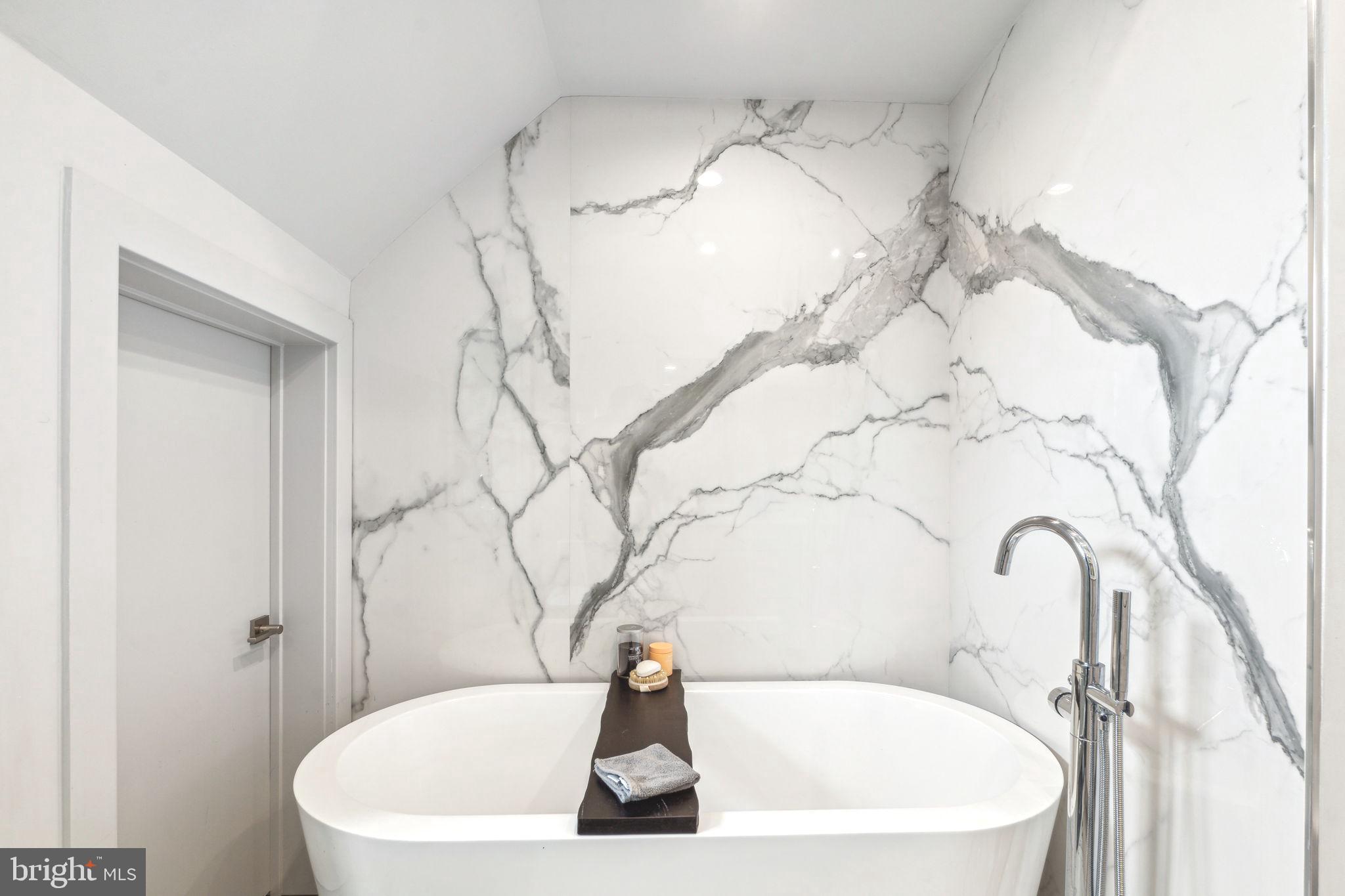 POINT BREEZE - Residential