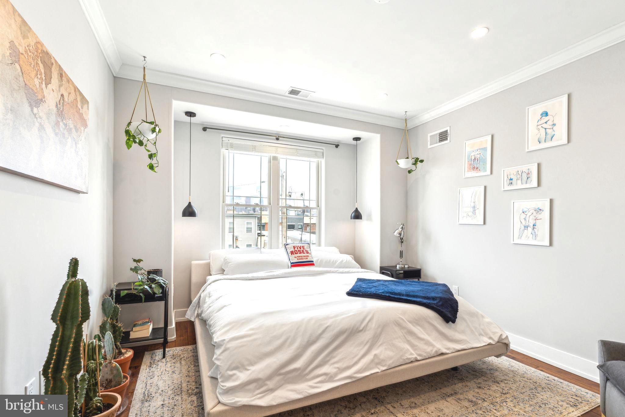 POINT BREEZE - Residential