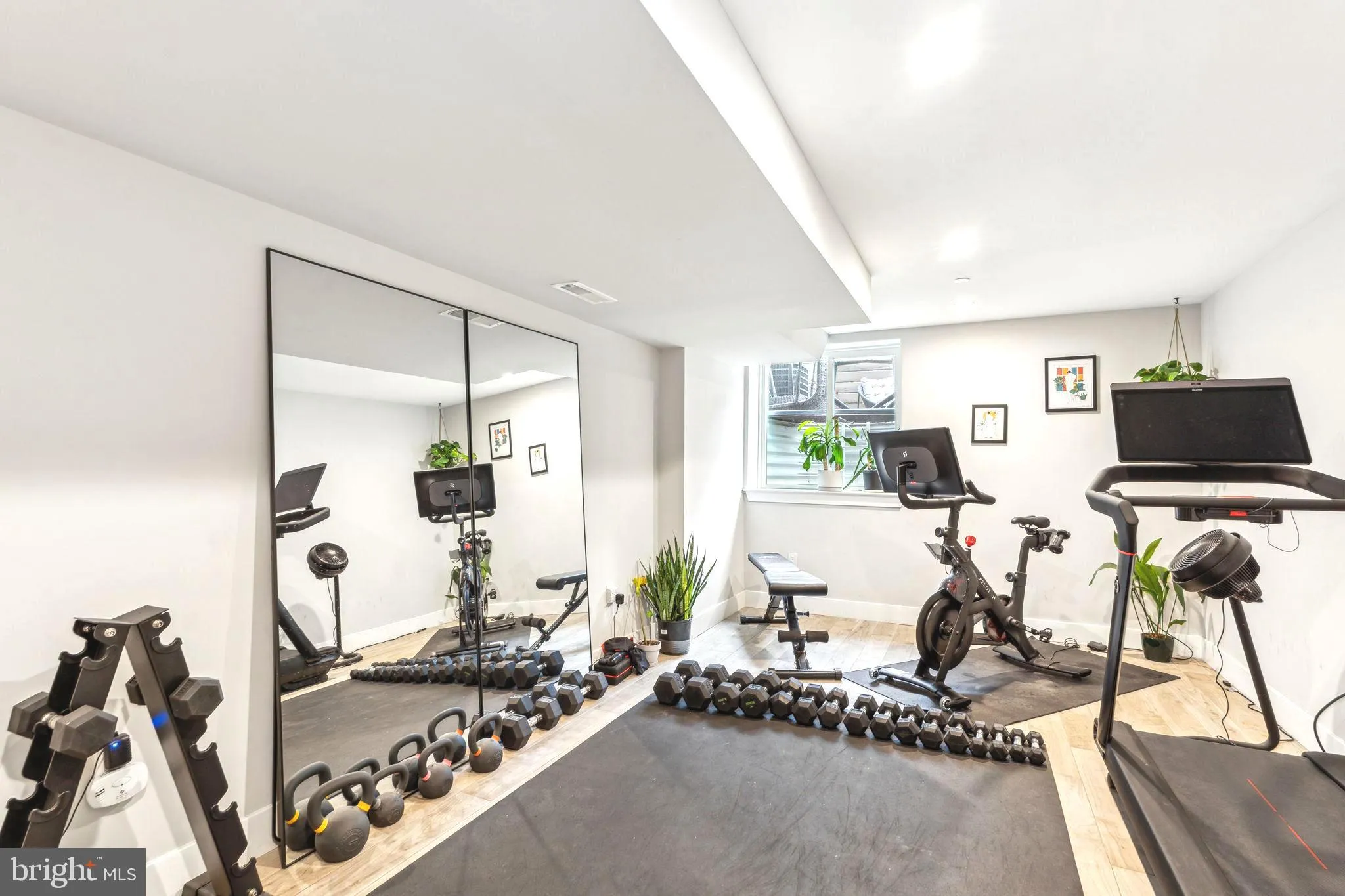 Philadelphia, Pennsylvania 19146, United States, 4 Bedrooms Bedrooms, ,3 BathroomsBathrooms,Residential,Active,127682