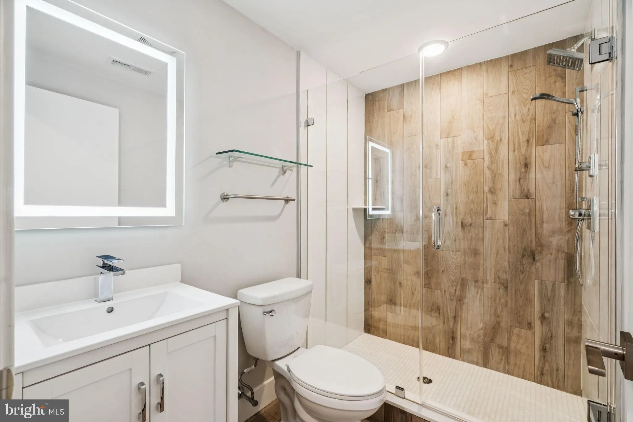 Philadelphia, Pennsylvania 19146, United States, 4 Bedrooms Bedrooms, ,3 BathroomsBathrooms,Residential,Active,127682