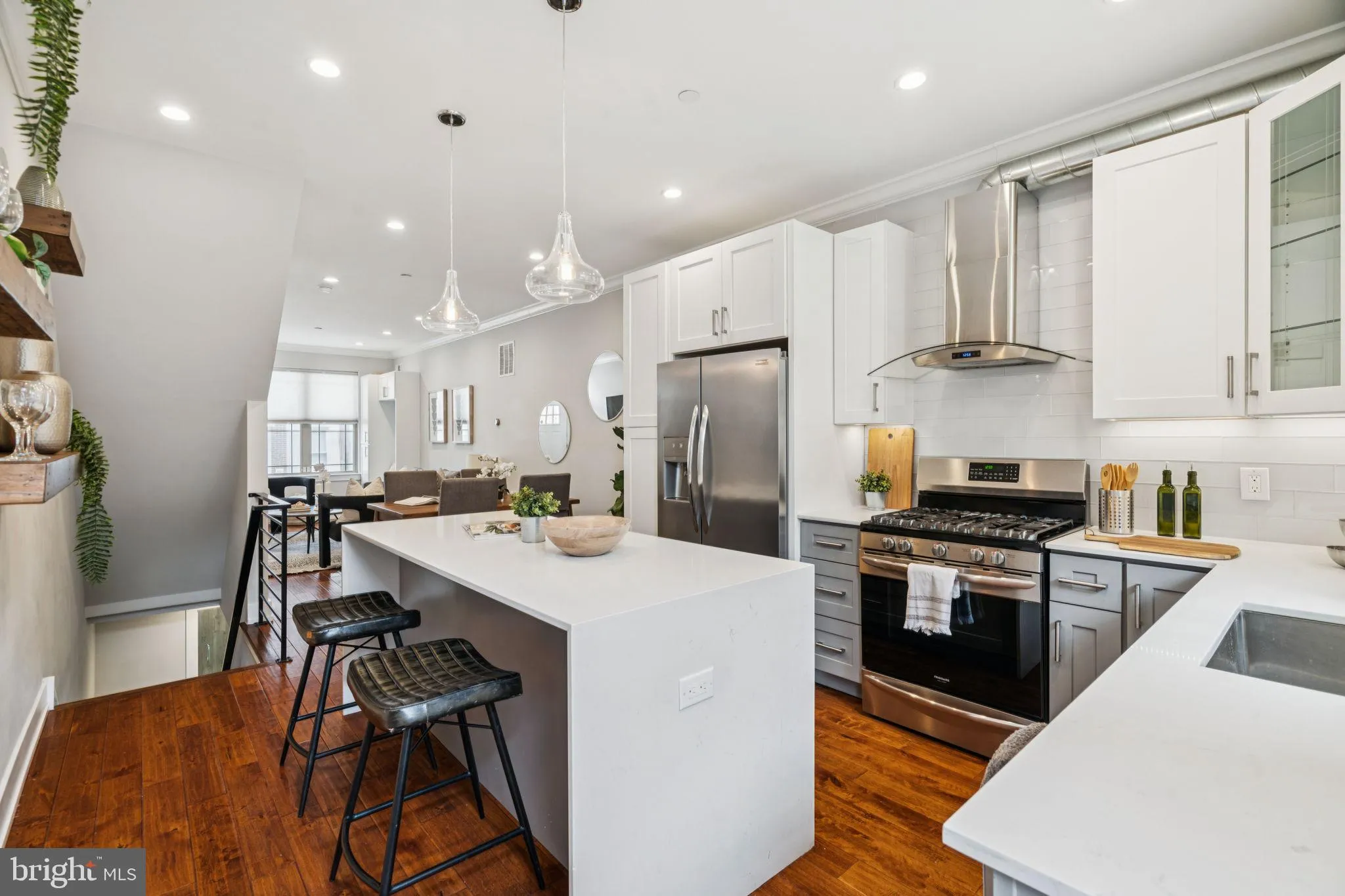 Philadelphia, Pennsylvania 19146, United States, 4 Bedrooms Bedrooms, ,3 BathroomsBathrooms,Residential,Active,127682