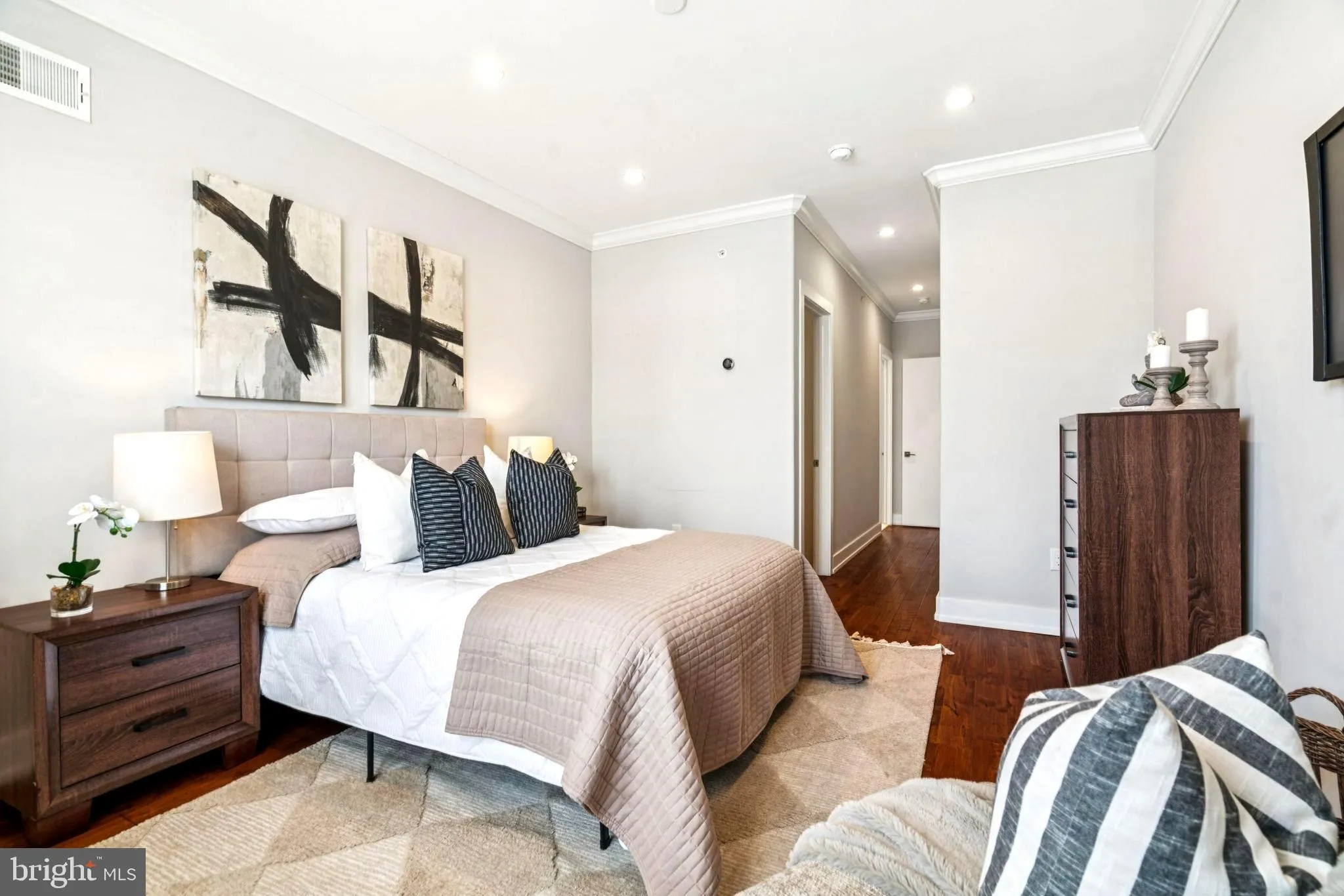 Philadelphia, Pennsylvania 19146, United States, 4 Bedrooms Bedrooms, ,3 BathroomsBathrooms,Residential,Active,127682