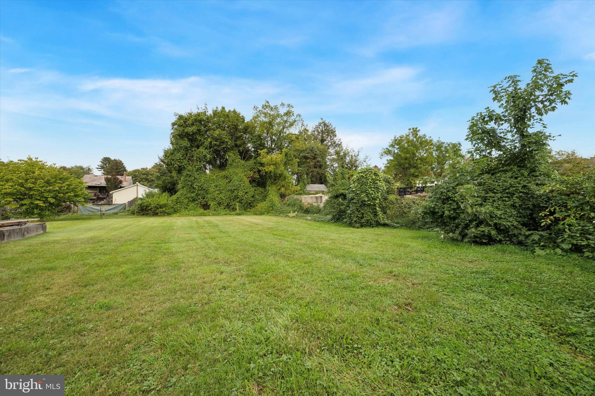 ROSLYN - Residential