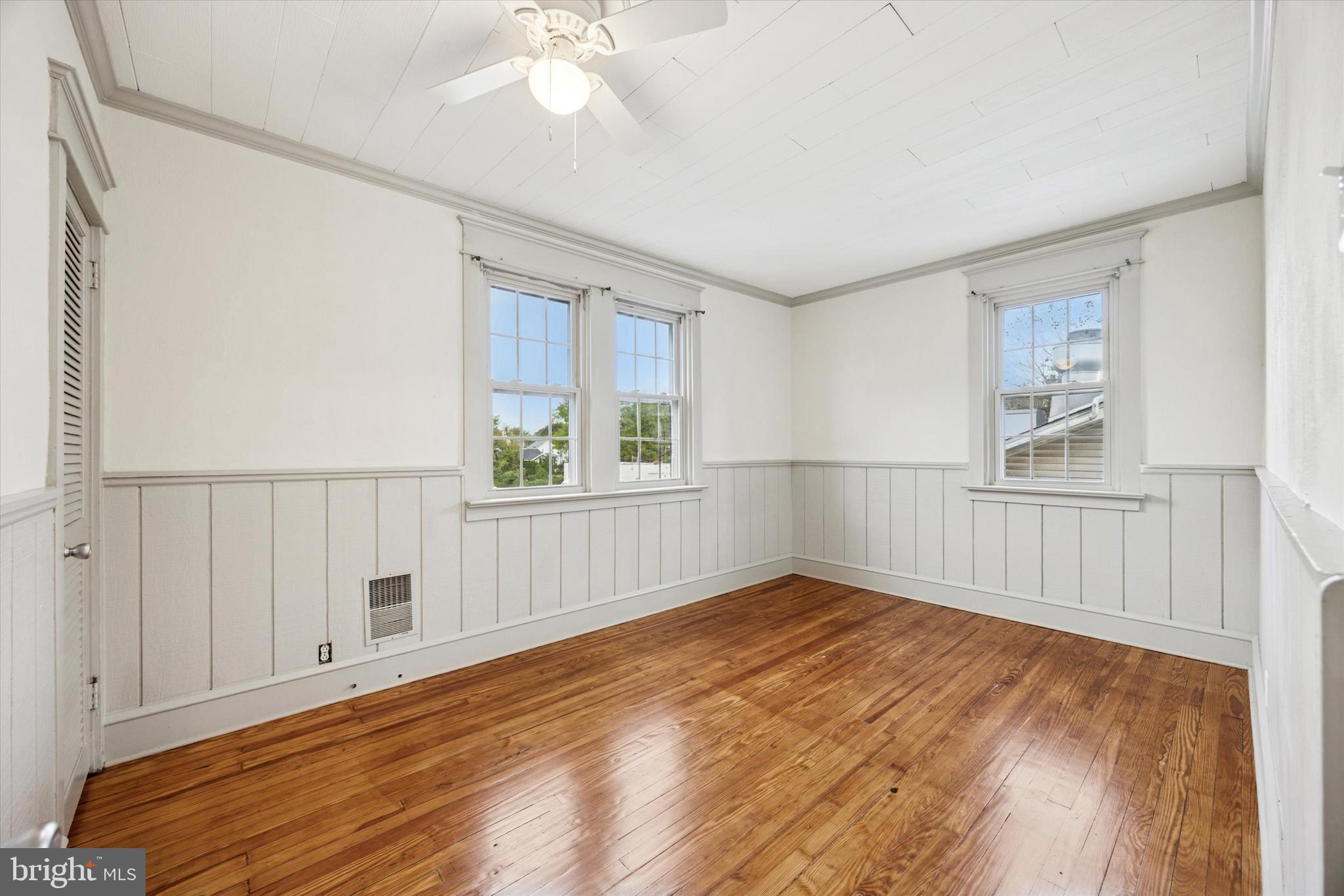 ROSLYN - Residential