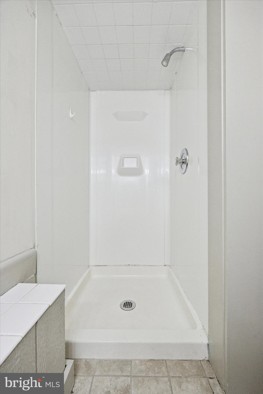 ROSLYN - Residential