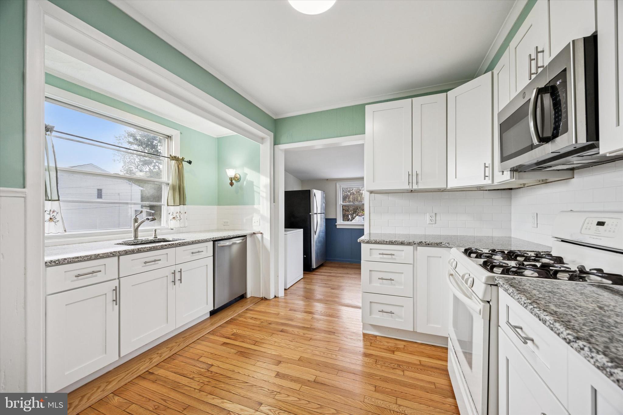 ROSLYN - Residential