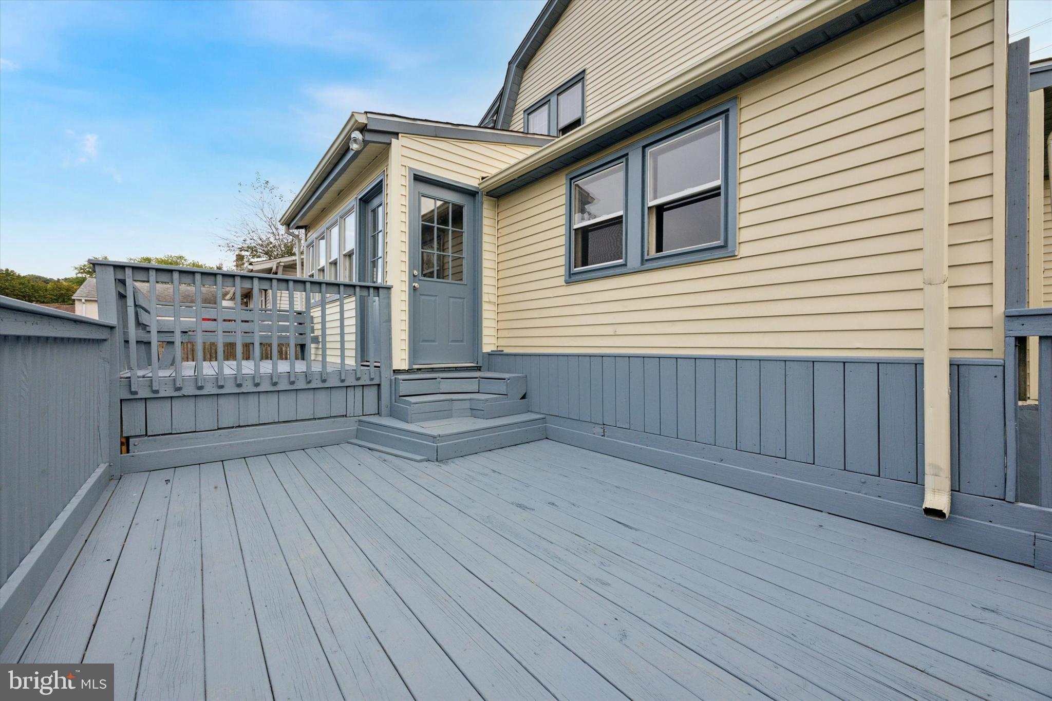 ROSLYN - Residential