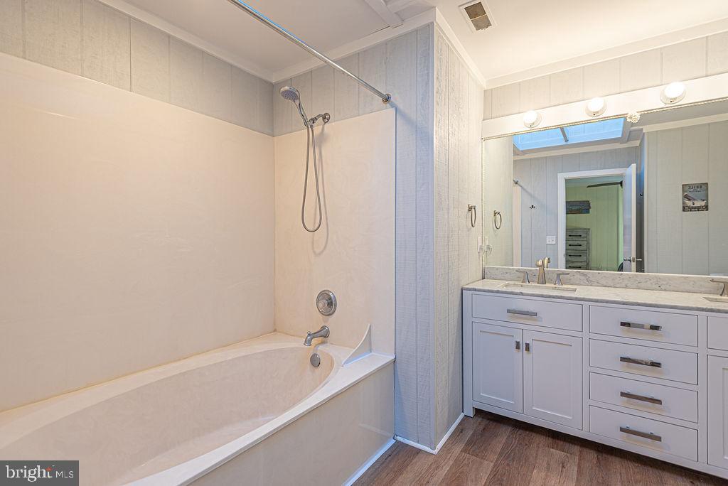 MALLARD LAKES - Residential