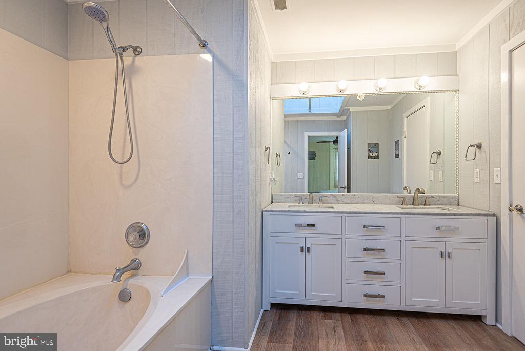 MALLARD LAKES - Residential