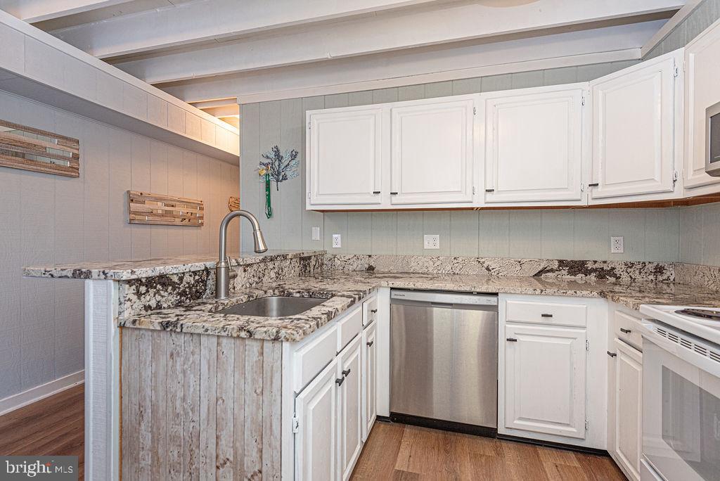 MALLARD LAKES - Residential