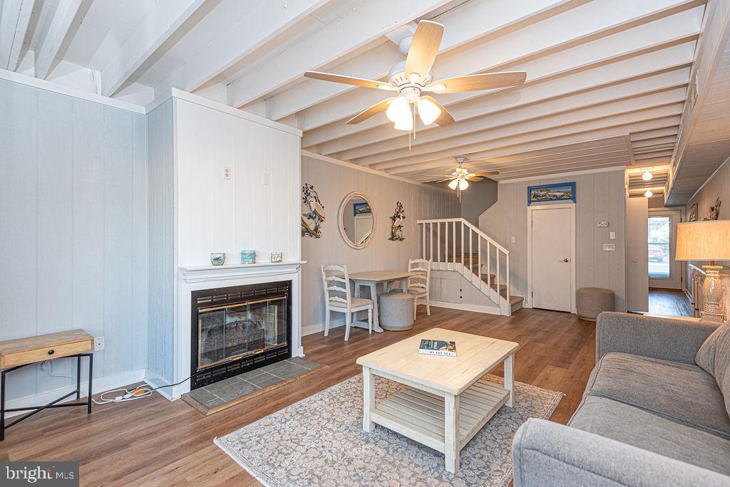 MALLARD LAKES - Residential