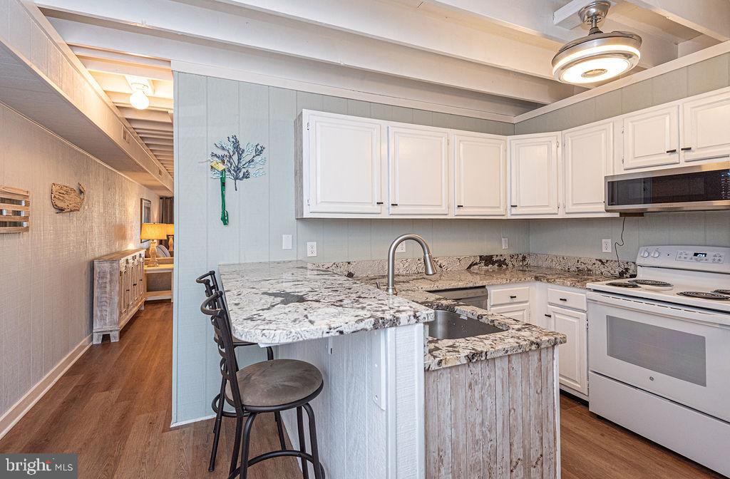 MALLARD LAKES - Residential