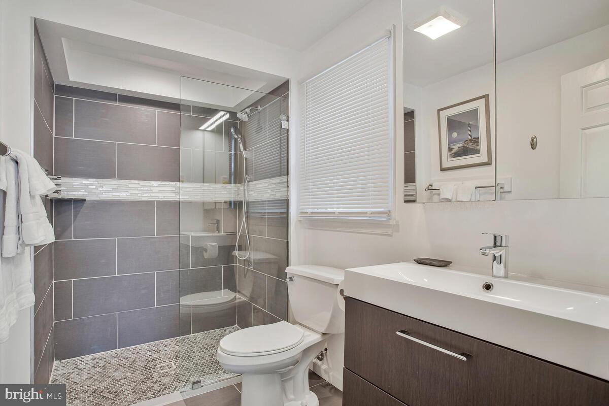 EASTPORT - Residential