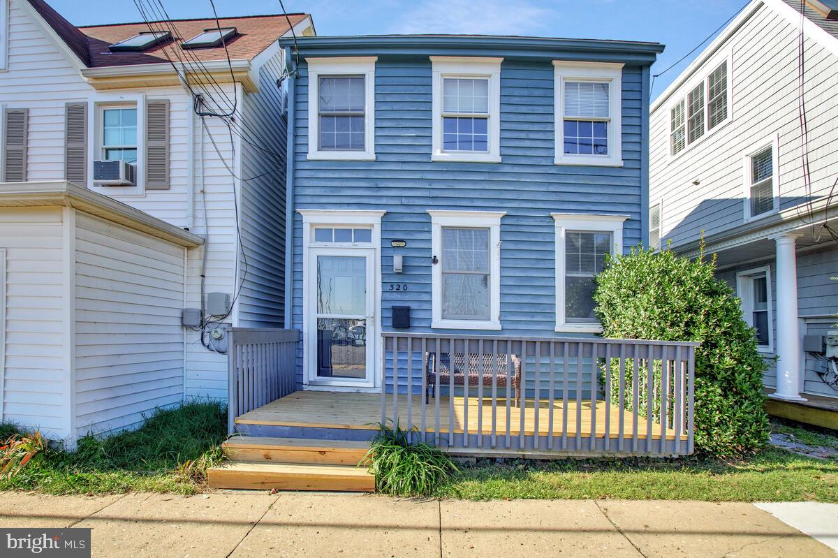 320 CHESTER AVENUE