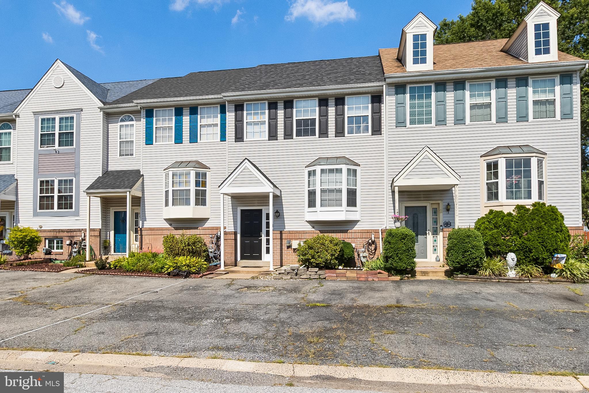 4 WINTON LANE