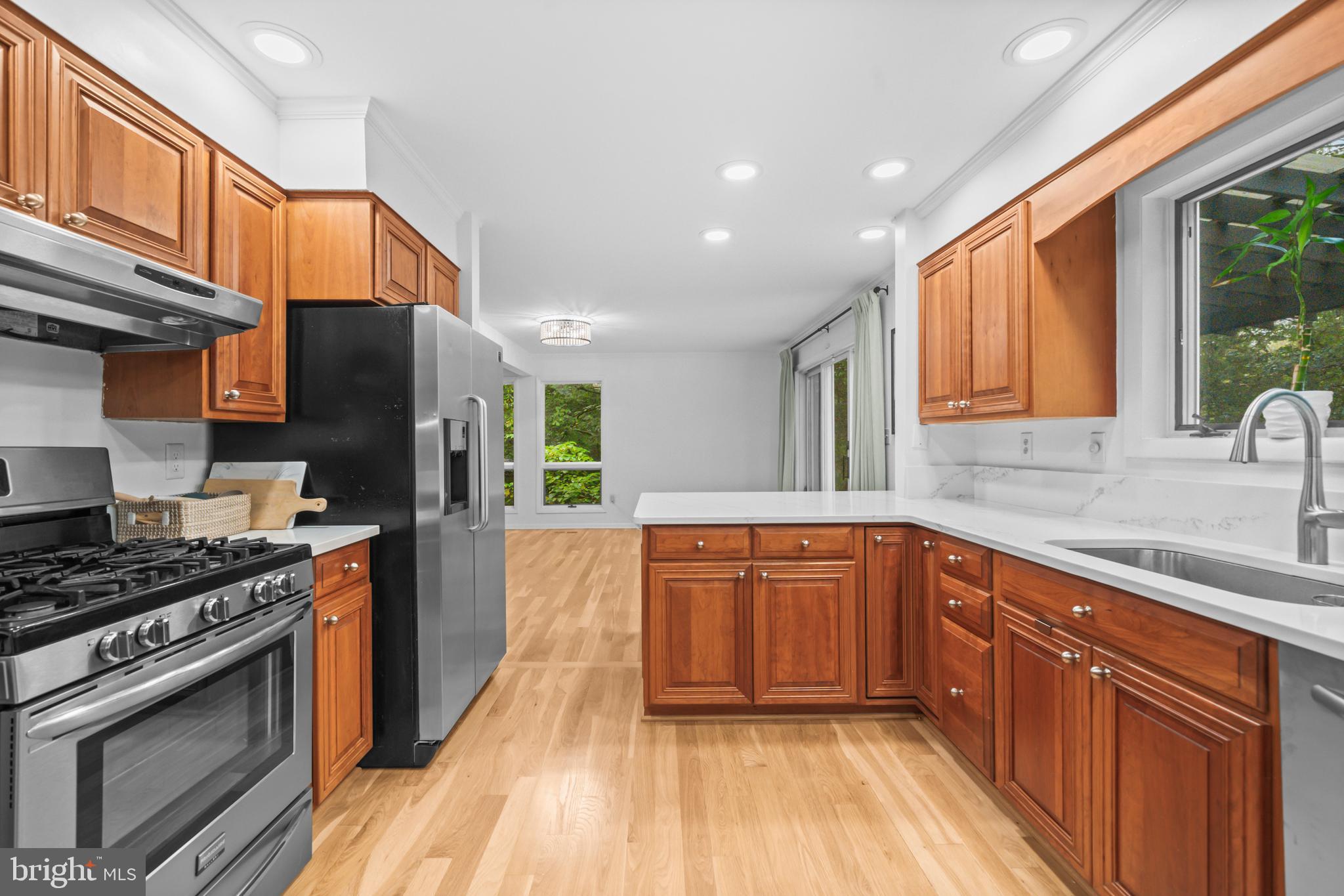 HUNTINGTON WOODS - Residential