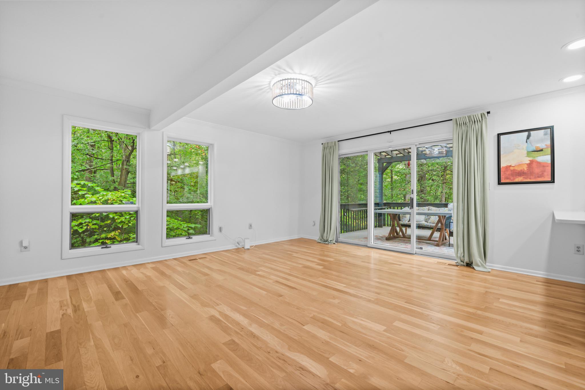 HUNTINGTON WOODS - Residential