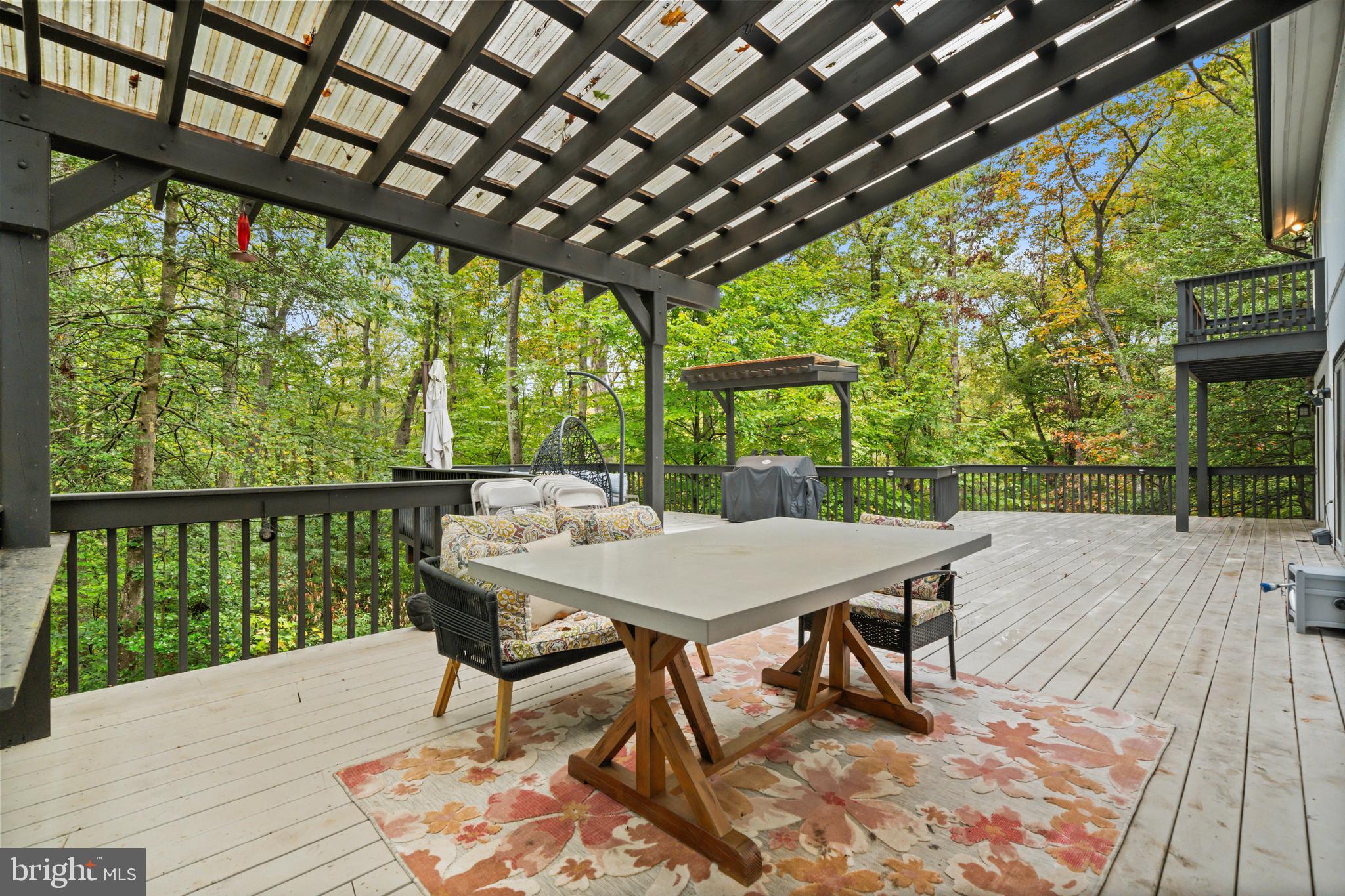 HUNTINGTON WOODS - Residential