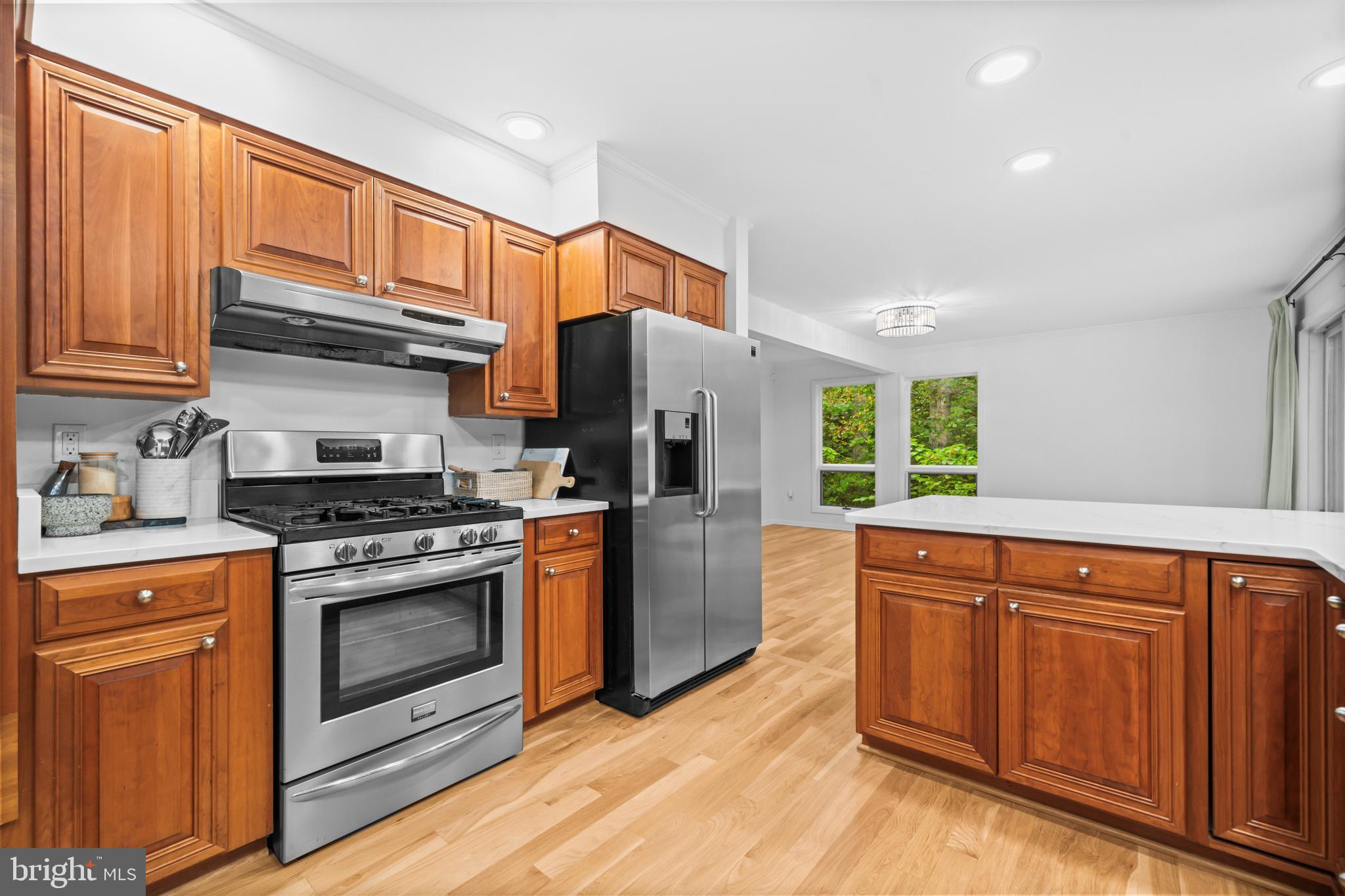 HUNTINGTON WOODS - Residential