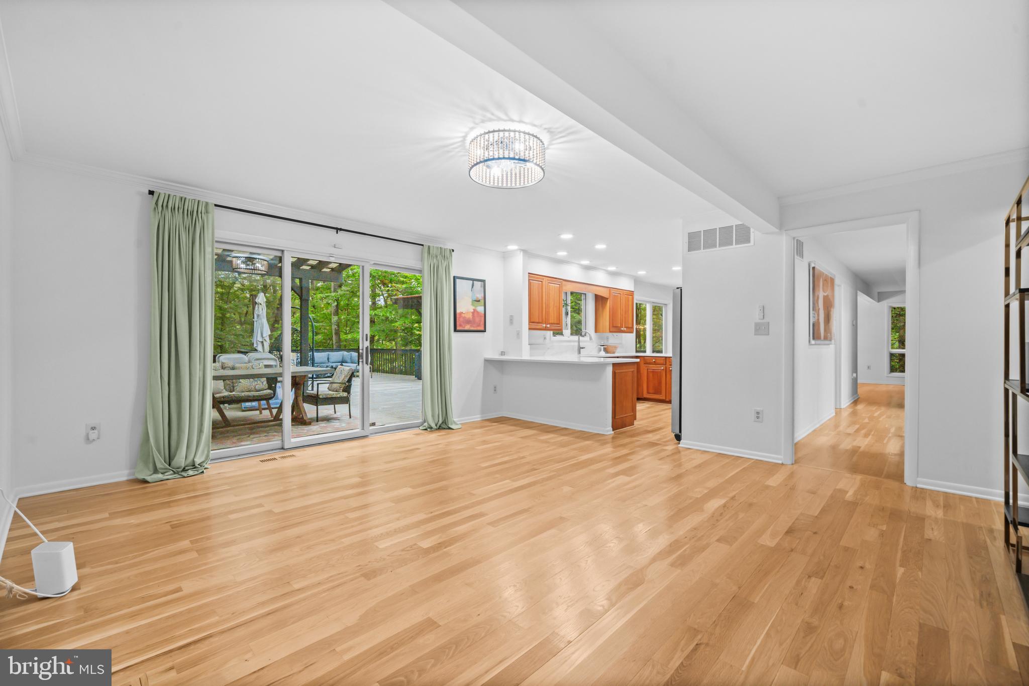 HUNTINGTON WOODS - Residential